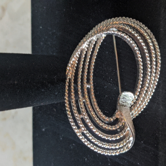 Monet © Vintage Silver Unique Designed Unisex Brooch - Picture 3 of 10